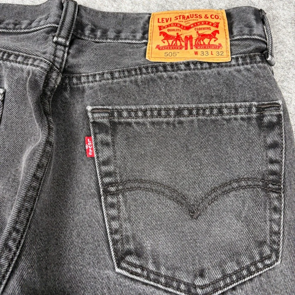 Levi's 505 Straight Leg Jeans‎ Mens 33x32 Faded Black Distressed Denim Workwear
